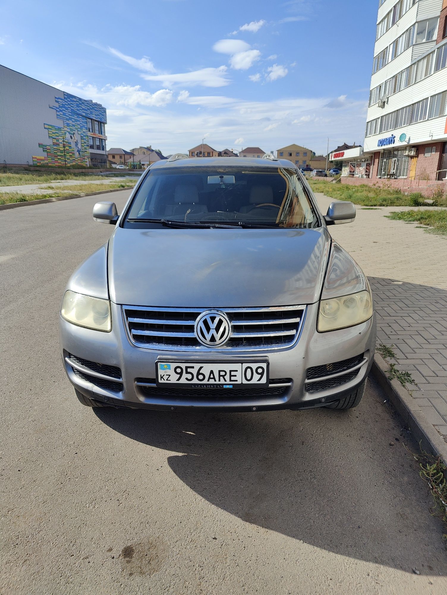 Volkswagen Touareg 2005 г. 1-поколение