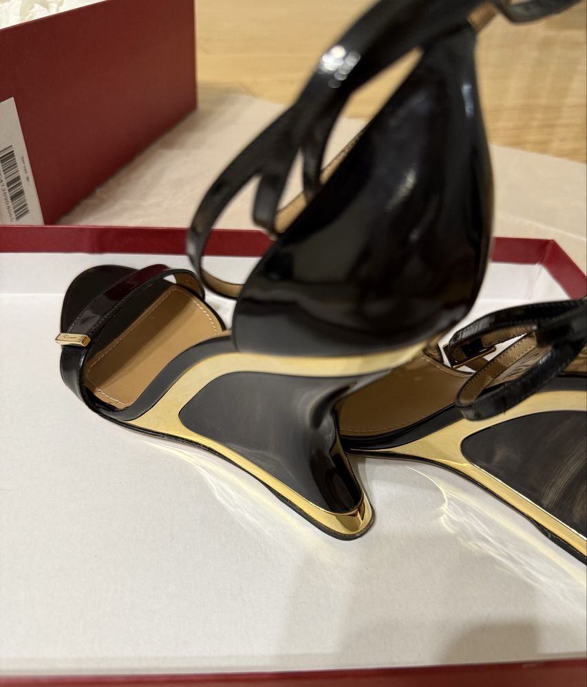 Salvatore Ferragamo брендовые босоножки танкетки туфли Италия