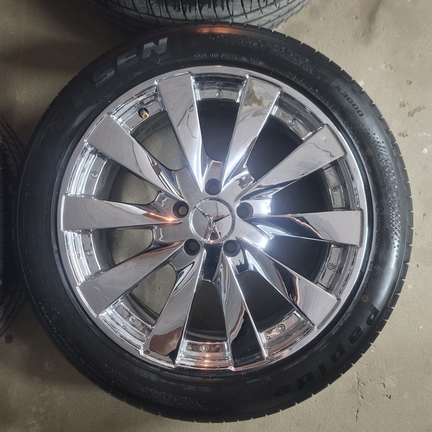 Комплект дисков с шинами Mercedes Benz