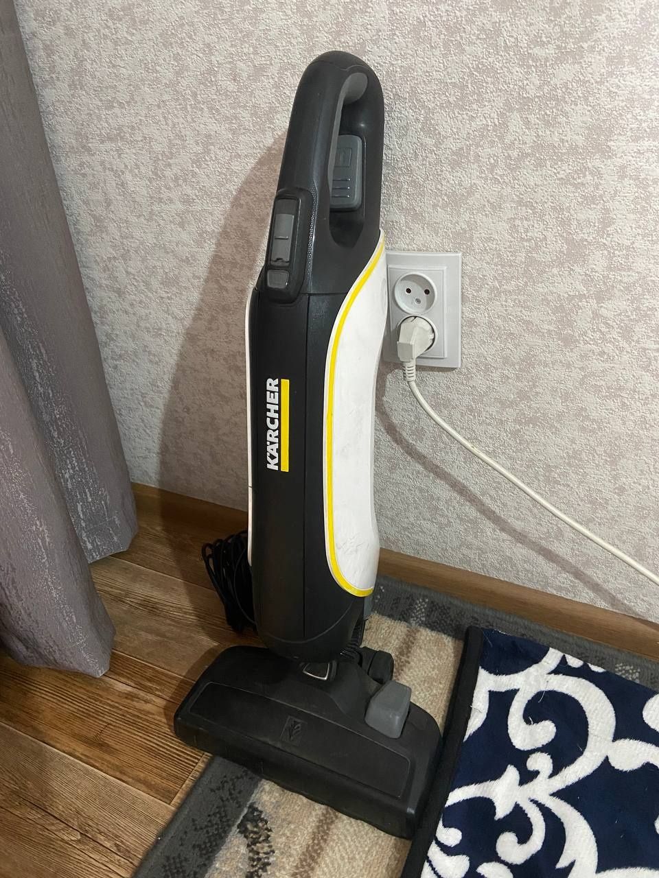 Пылесос Karcher белый