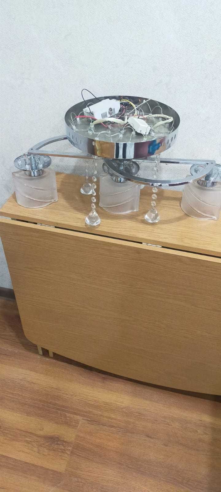 Продам люстры для дома