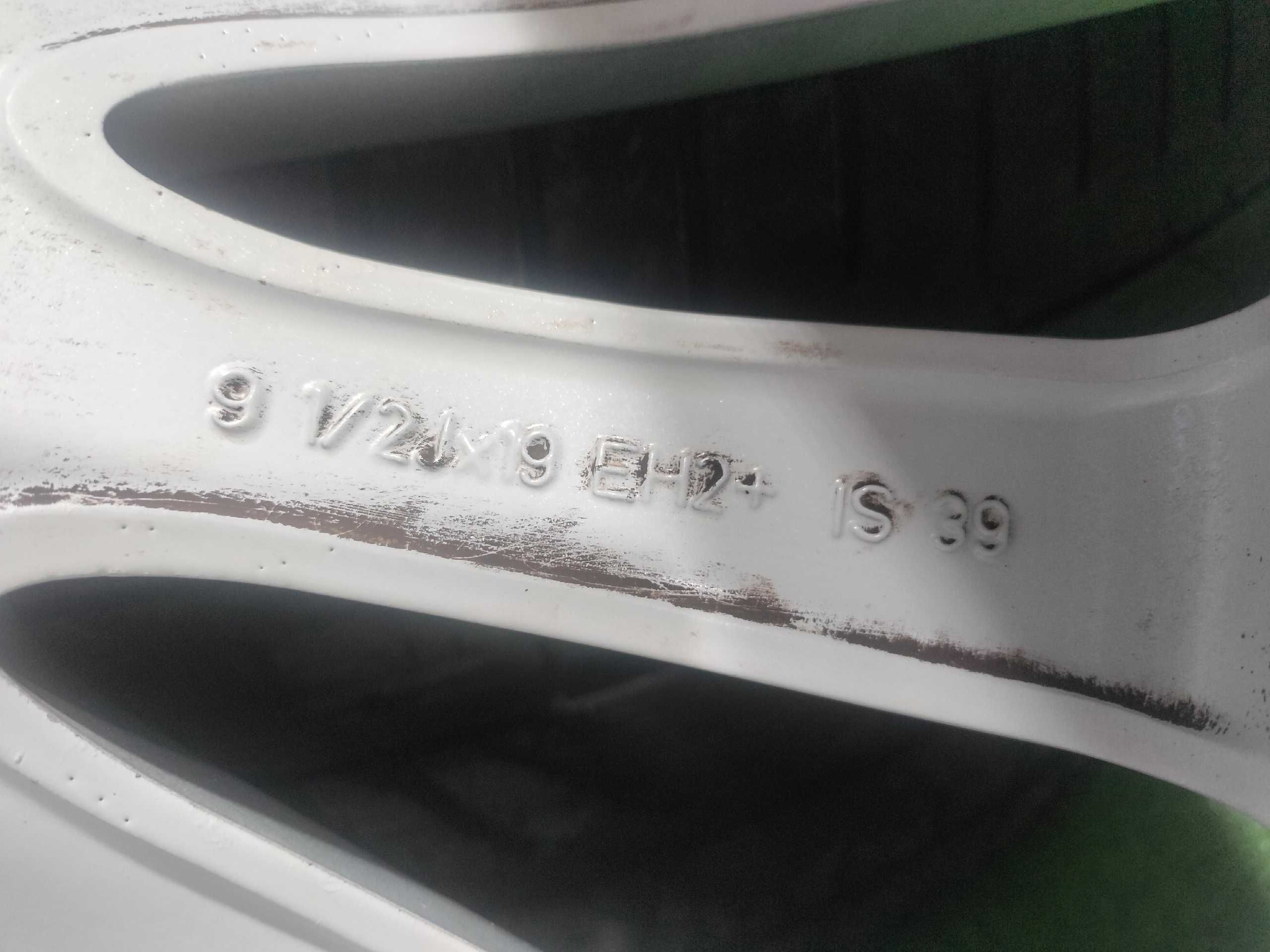 Продам Диск с резиной разноширокие 275 / 40 R19 8,5J BMW F01 стиль 235