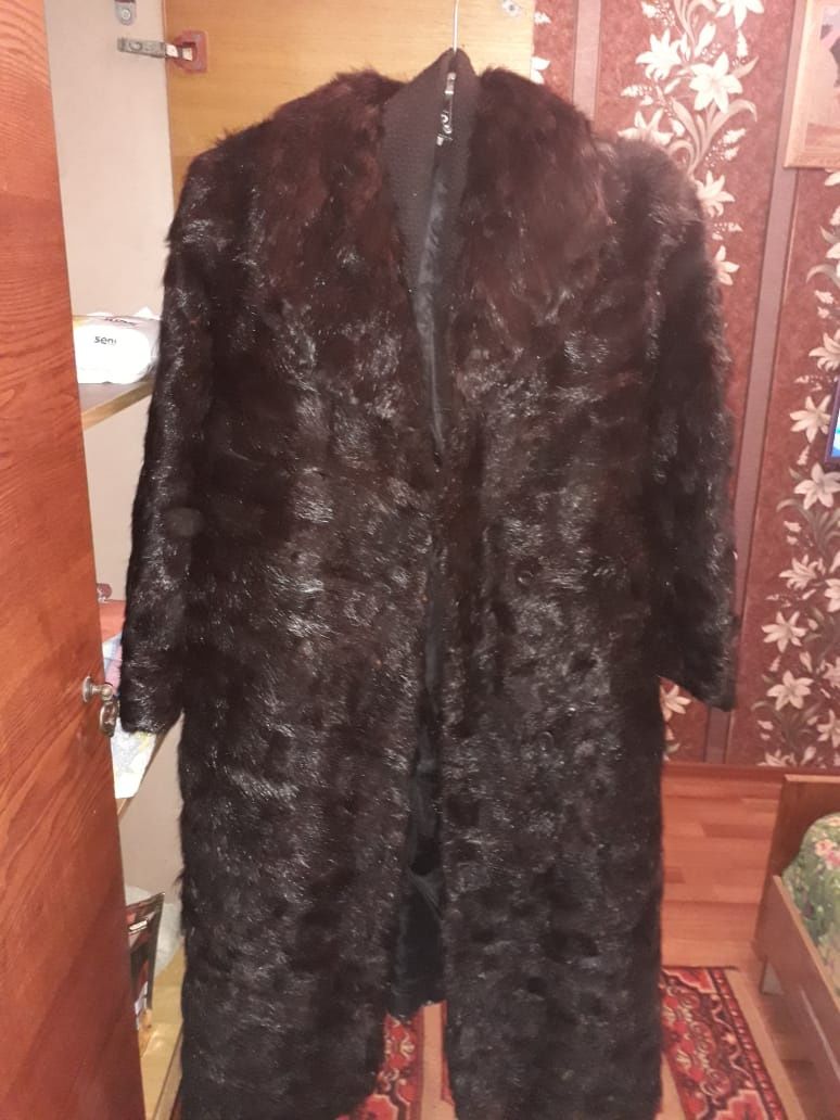 Продам шубу ,нутрия