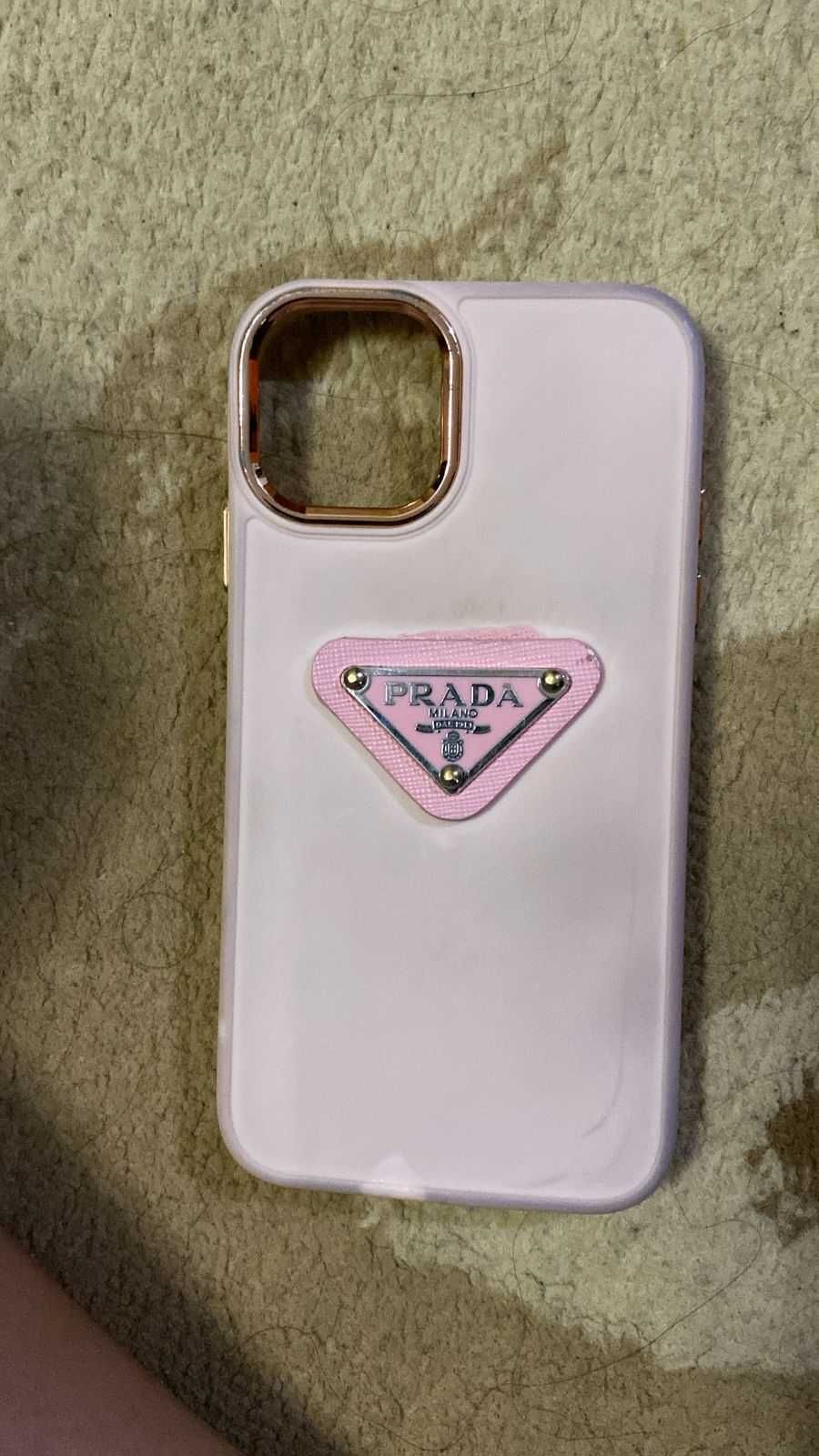 Чехлы для iPhone 11