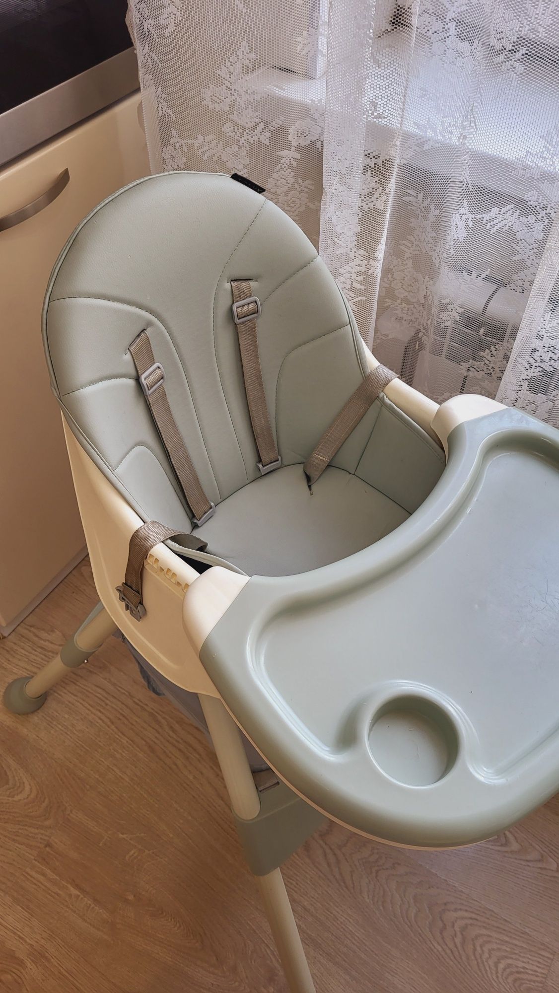 Продаётся детский стульчик