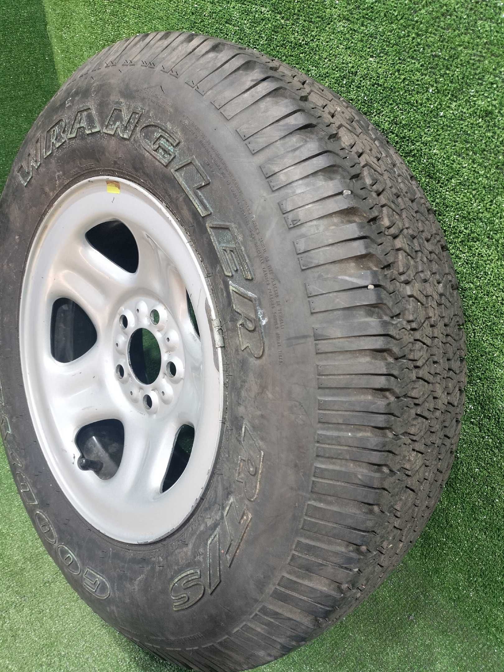 Продам Запаска Оригинал Jeep cherokee Goodyear 225/75R15 PSD 5/114.3