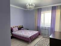Продаю кровать 2 спальный, 2 тумбочки маленькие  , 1 большая тумба
