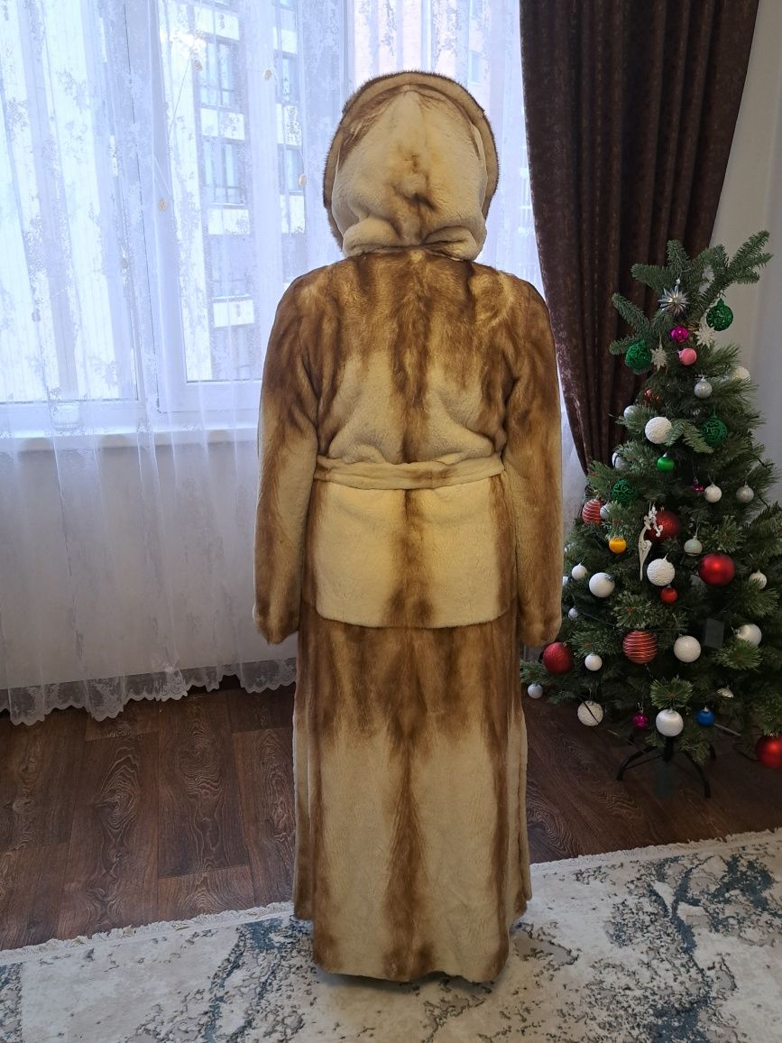 Продам шубу норковую, цельную