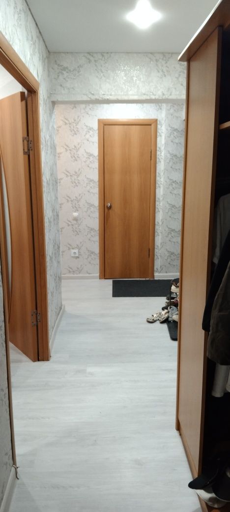 Продам 2-х комнатную квартиру КШТ Есенберлина 8