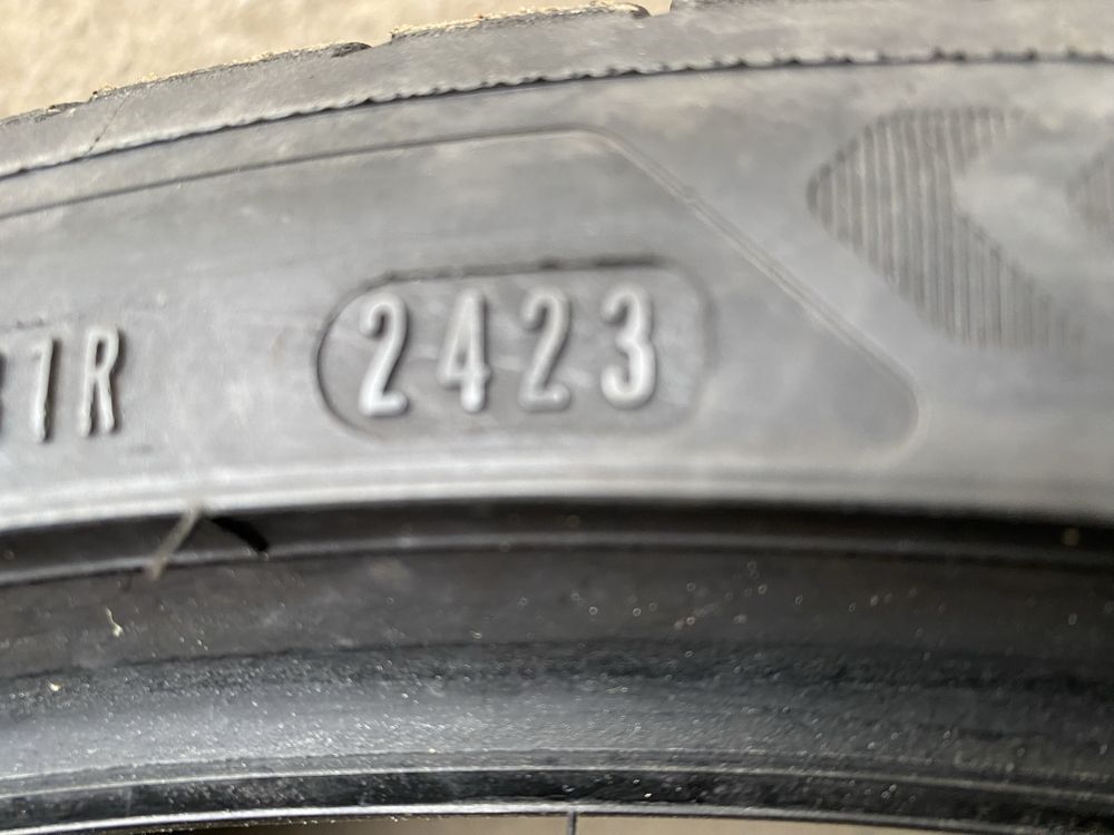 235/35/19 комплект бу гудиер