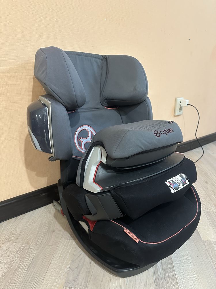 Автокресло Cybex со столиком с 9 месяцев. Isofix на базе.