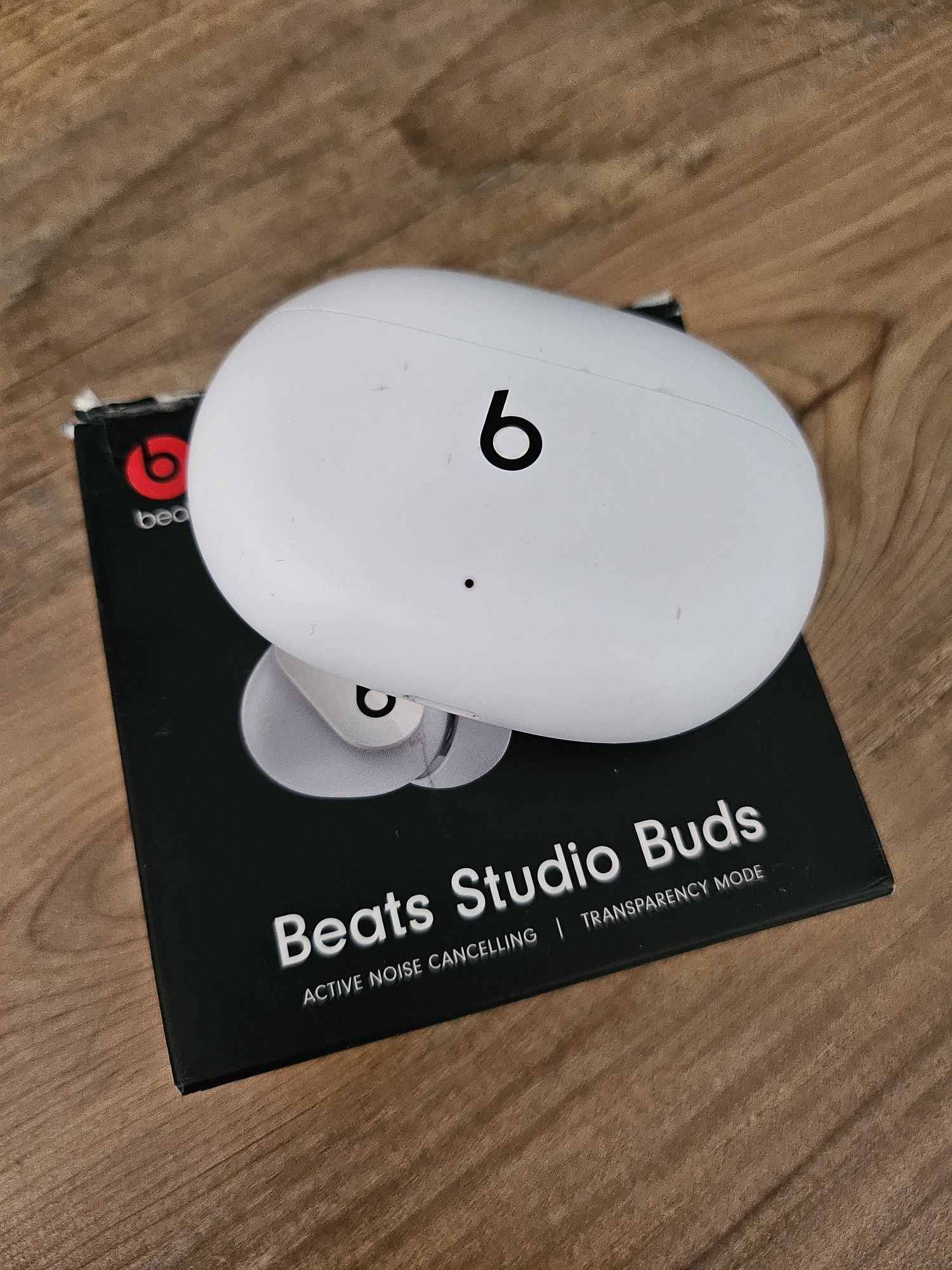 Beats Studio Buds