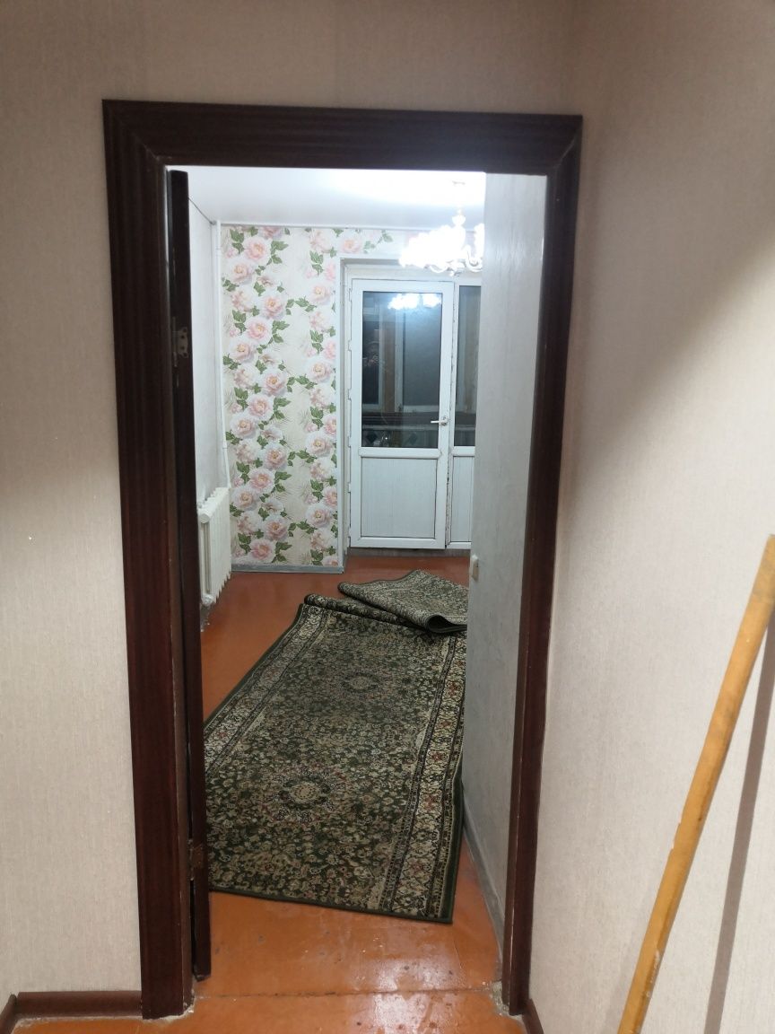 Квартира 4х комнатная на 6 ом микрорайоне.