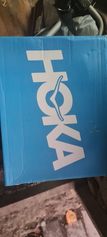 Красовки  HOKA    новые не разу не одевались