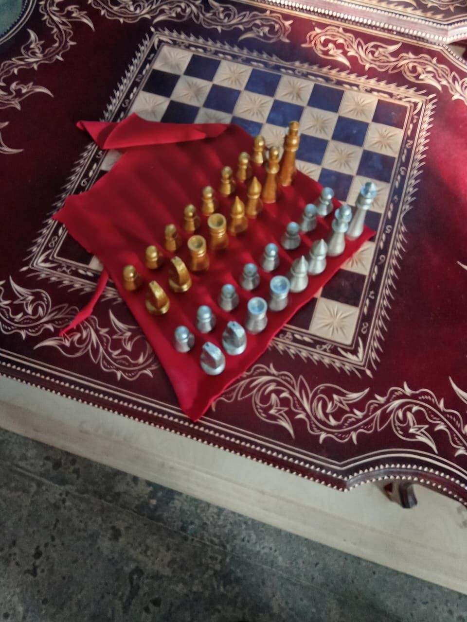 Шахматный стол  новый