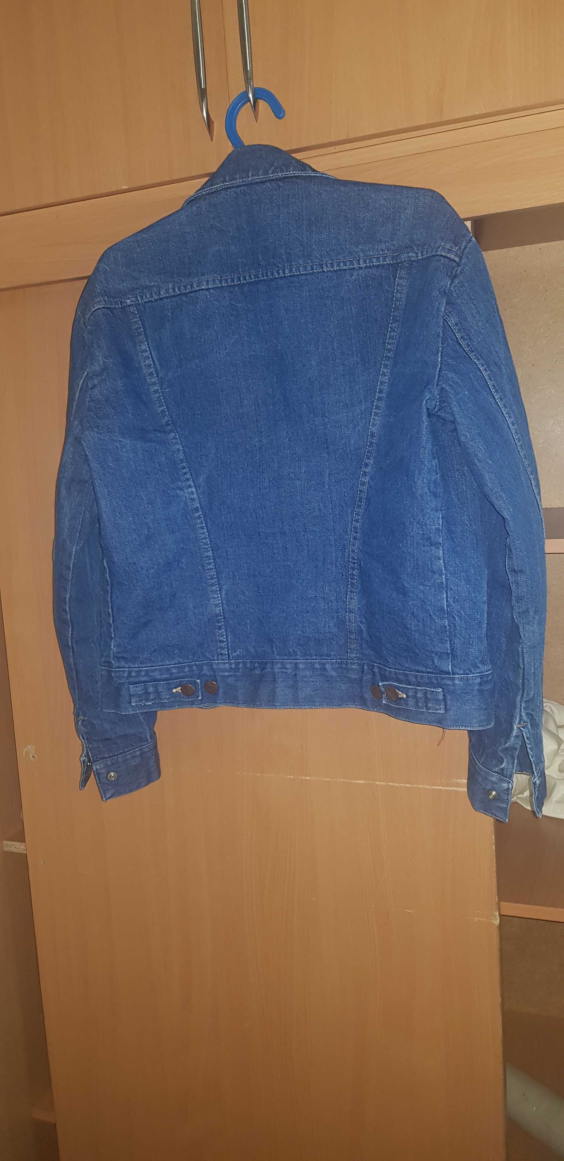 продаю джинсовые куртки