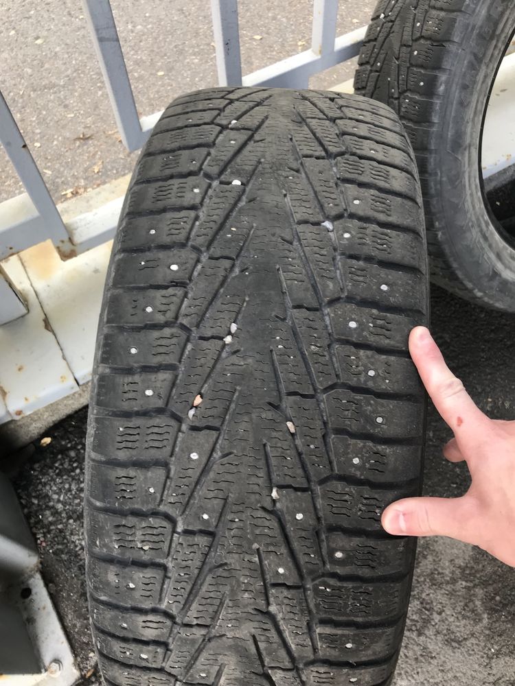 Комплект зимней шипованной резины Nokian Hakkapelitta 245/55/R19