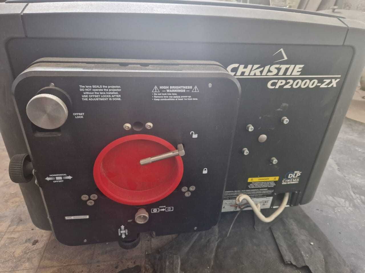 Продам Видеопроектор CHRISTIE CP2000-ZX для кинотеатров