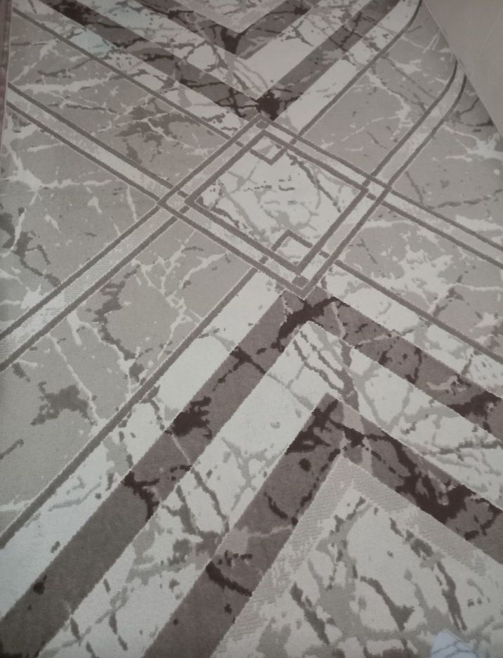 Палас 2*3 отличном состаяние
