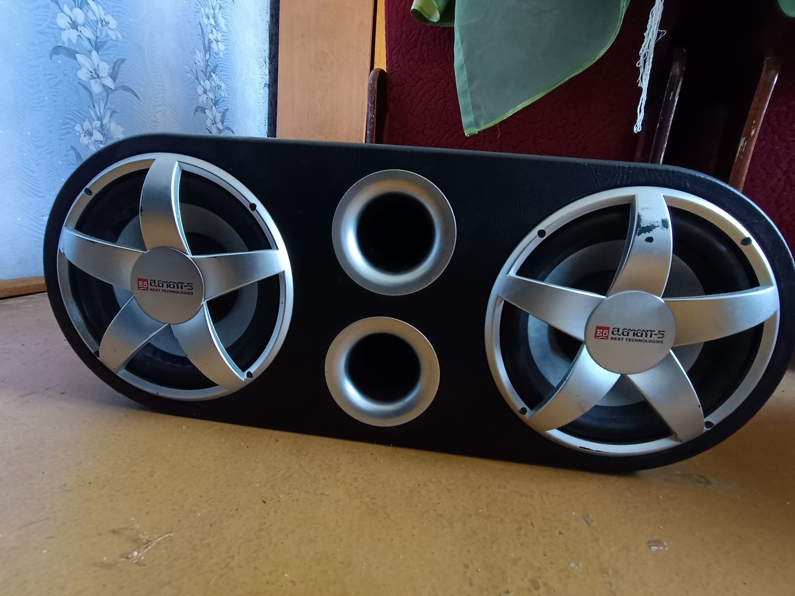 Продам Сабвуфер 5Element