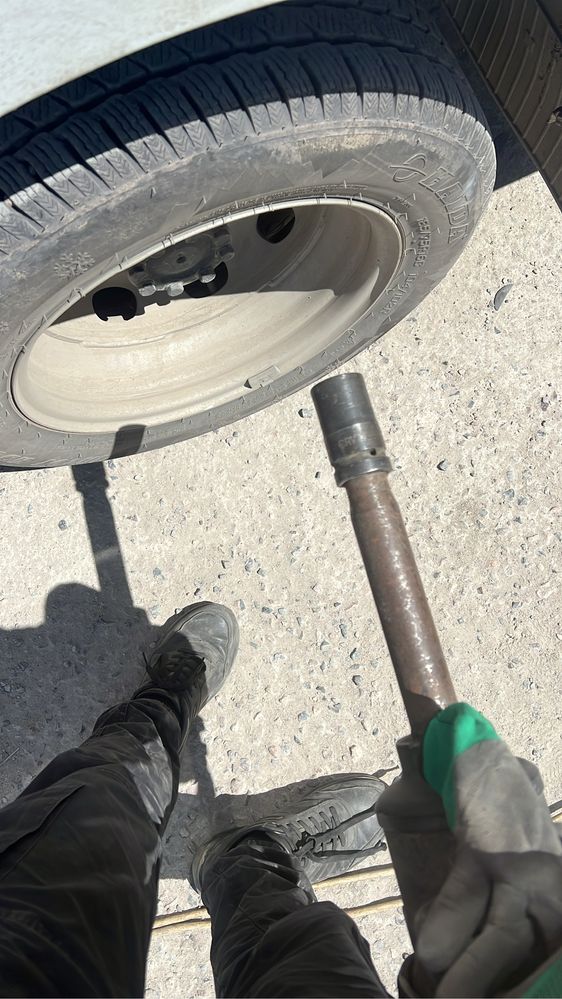 Грузовой шиномонтаж с выездом