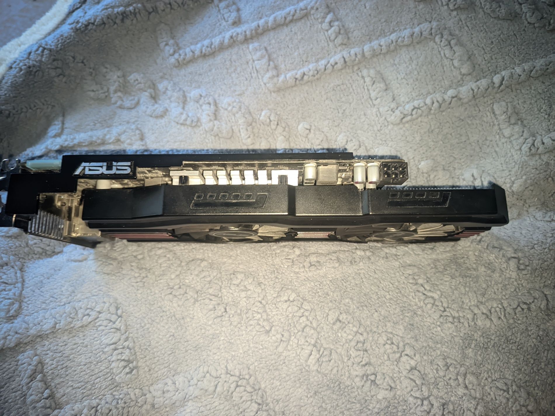 Radeon HD 7850 2GB