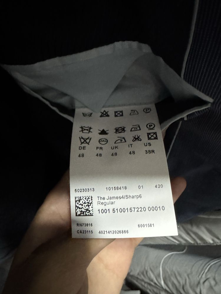 Продаю пиджак Hugo Boss