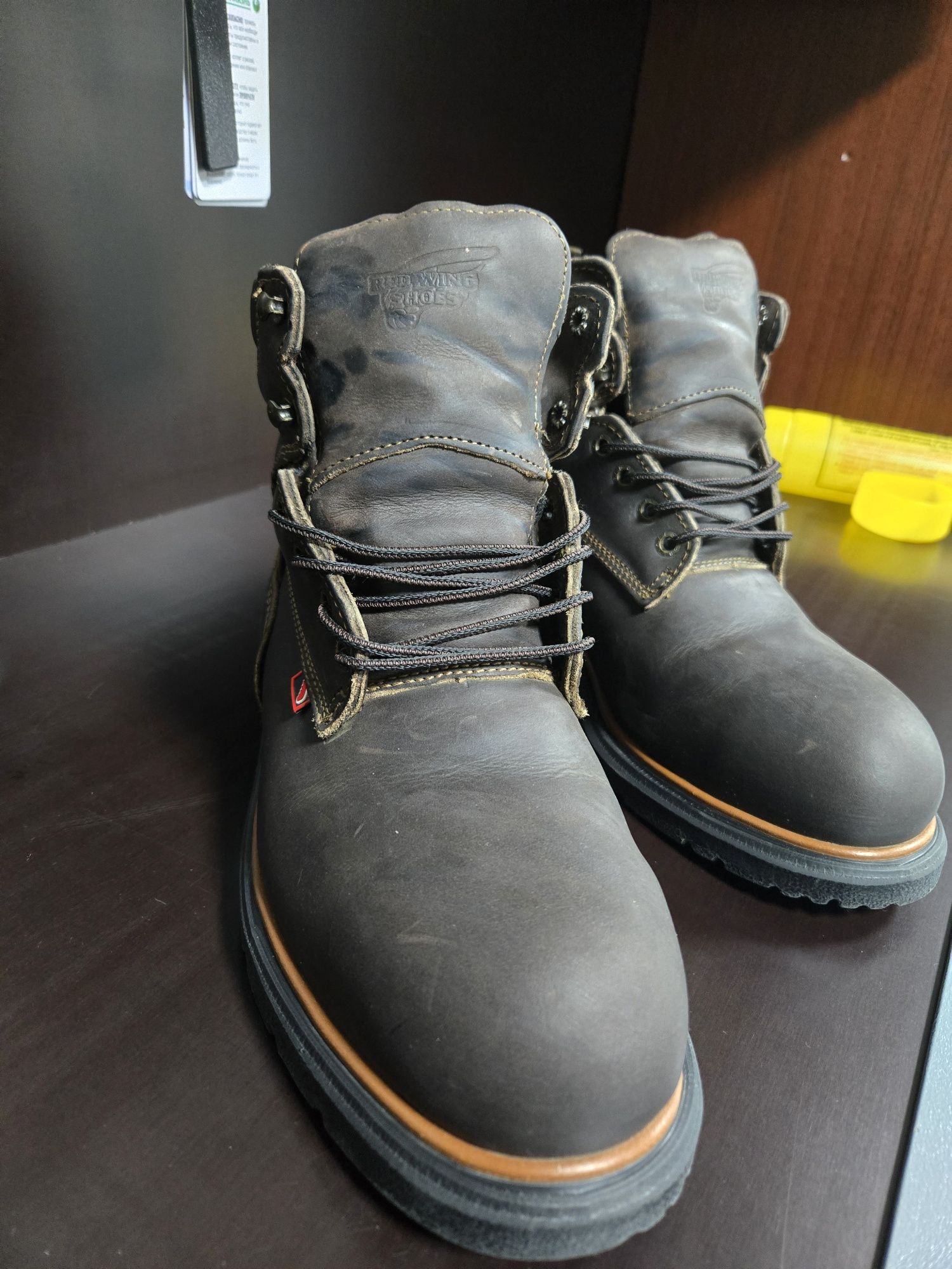 продам спец ботинки red wings