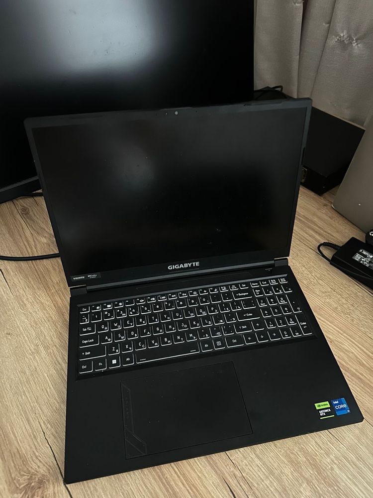 Gigabyte GEForce RTX intel i7