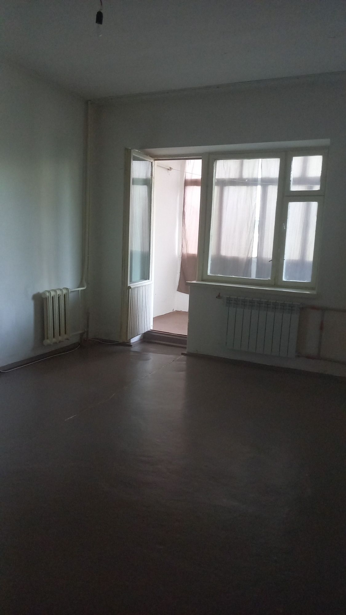 Продам 2 комнатную в Таразе