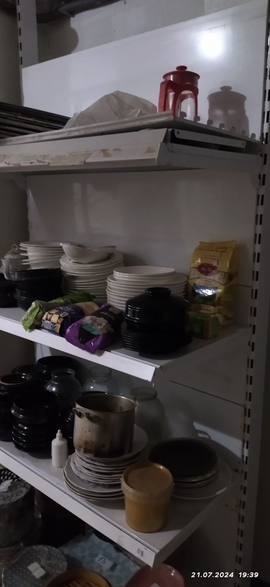 Стеллажи продам б/у.