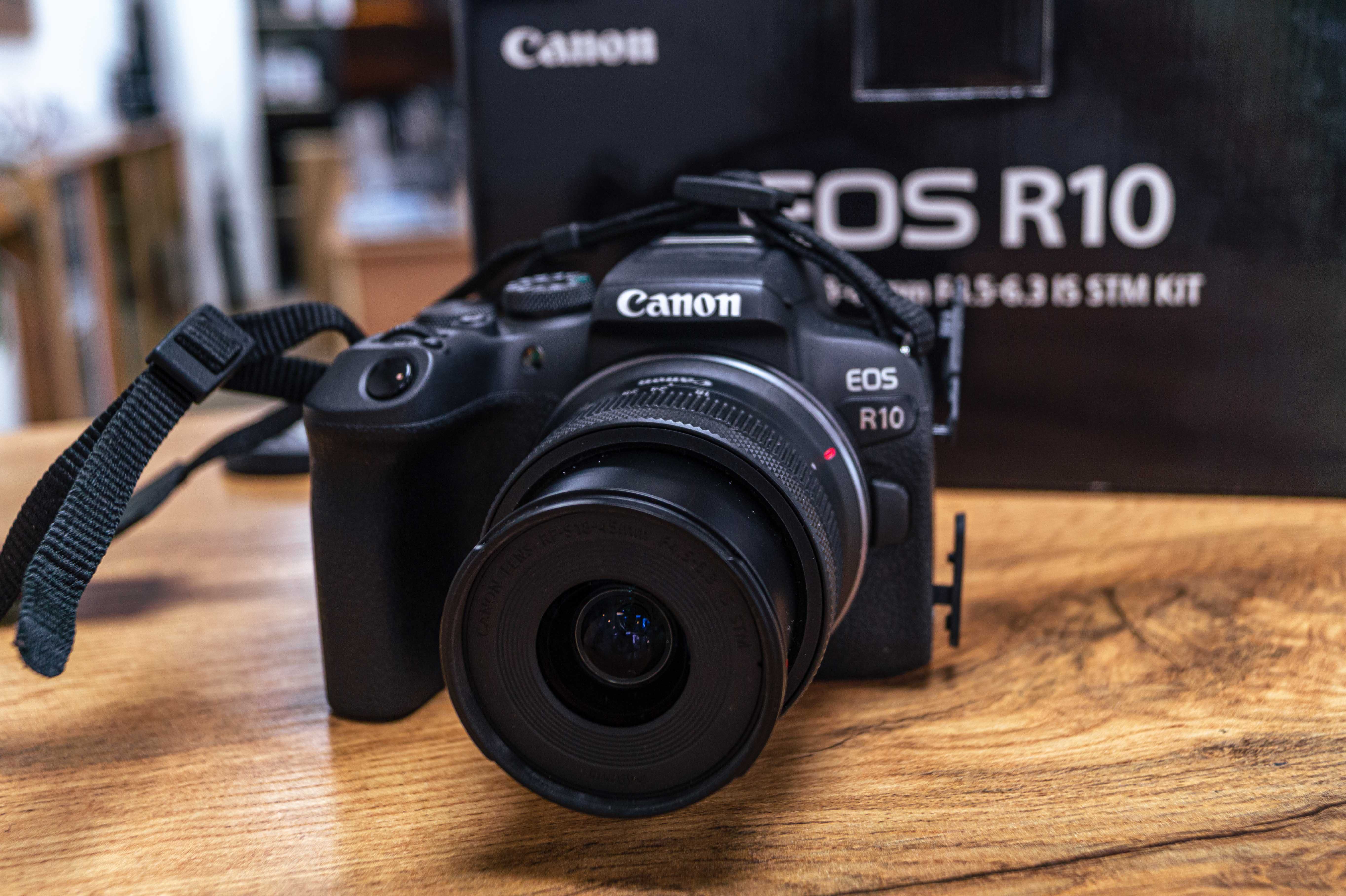 CANON EOS R10|Объектив RF-S 18-45MM F4.5-6.3 IS STM KIT | Red Geek