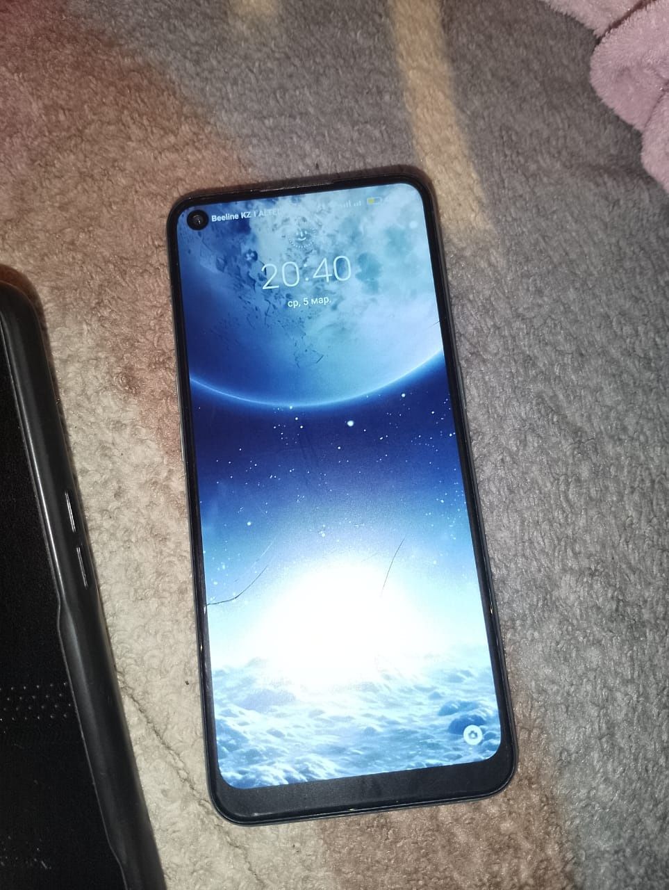 Oppo a 53 есть лиш одна трещина в комплекте защитное стекло чехол 64гб