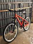 Велосипед “Хищник улиц — Scott Voltage YZ 30 в тюнинге”