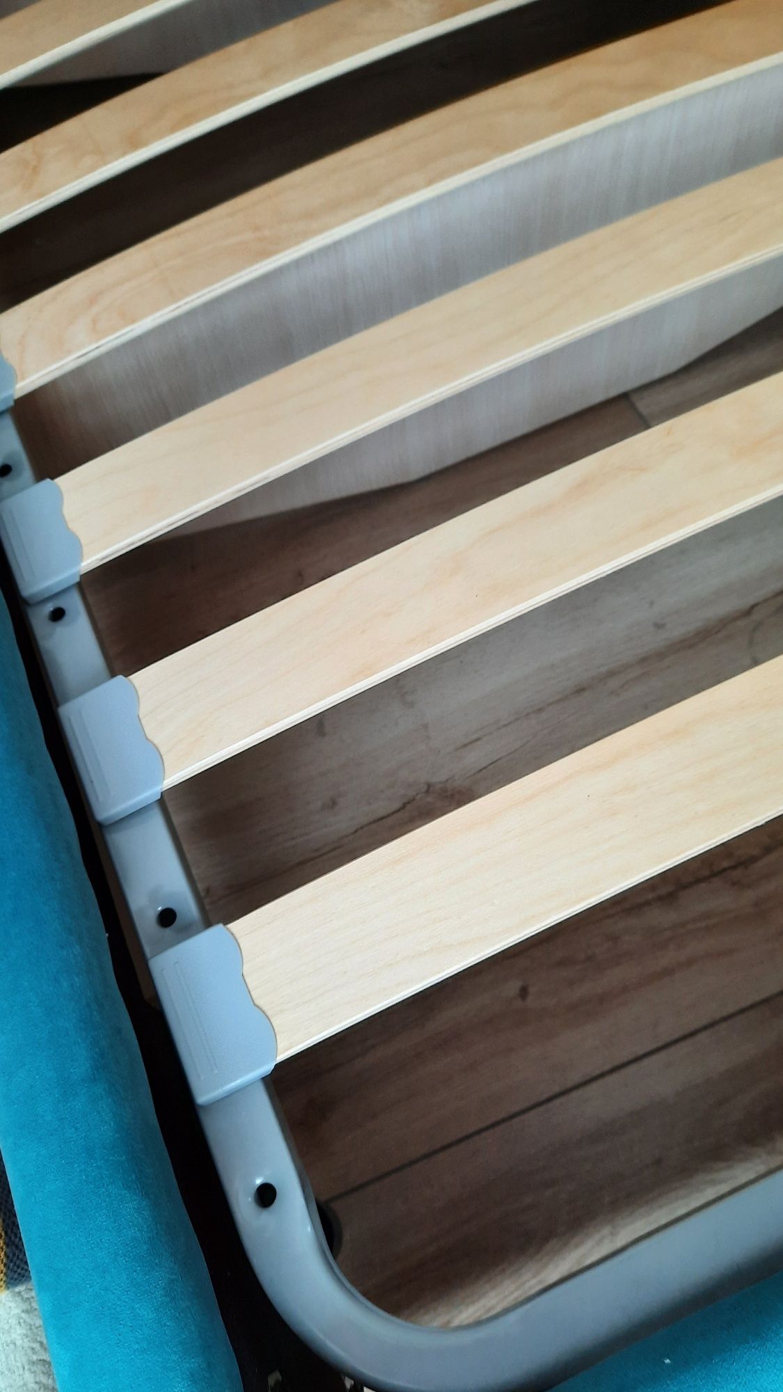 Продам новые  кровати 210×100см, матрас 200×90см, по 145тыс