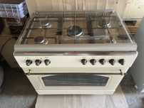 Продам кухонную плиту