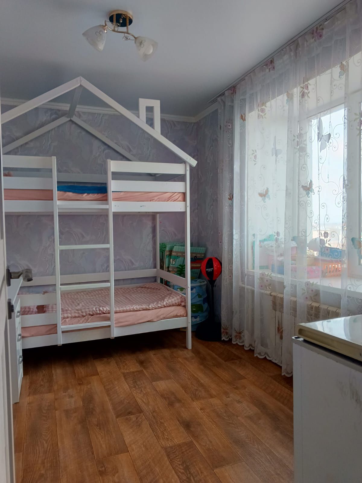 Продам 3 к.кв, в центре города Абулхаир-хана