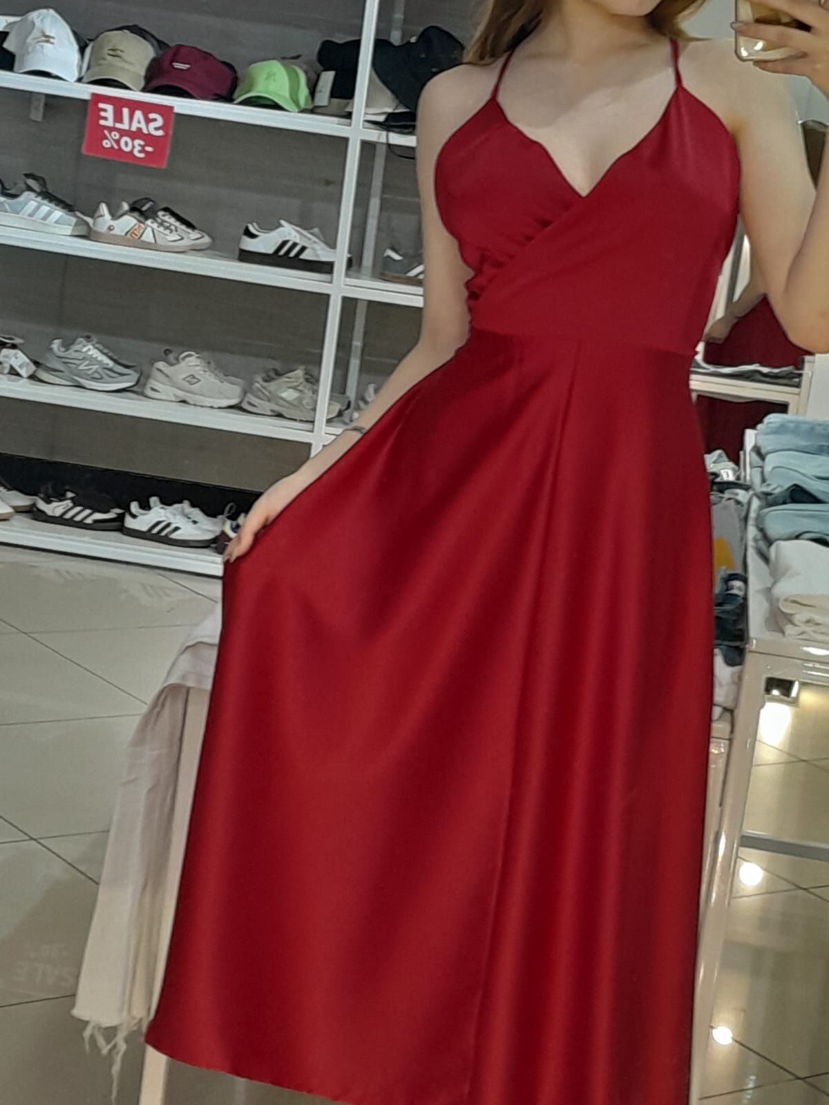 Продам шикарное платье