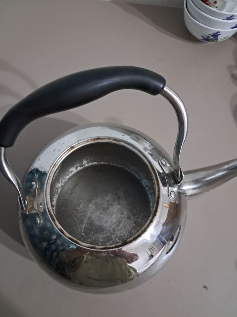 Продам чайник на газплиту,  электроплиту