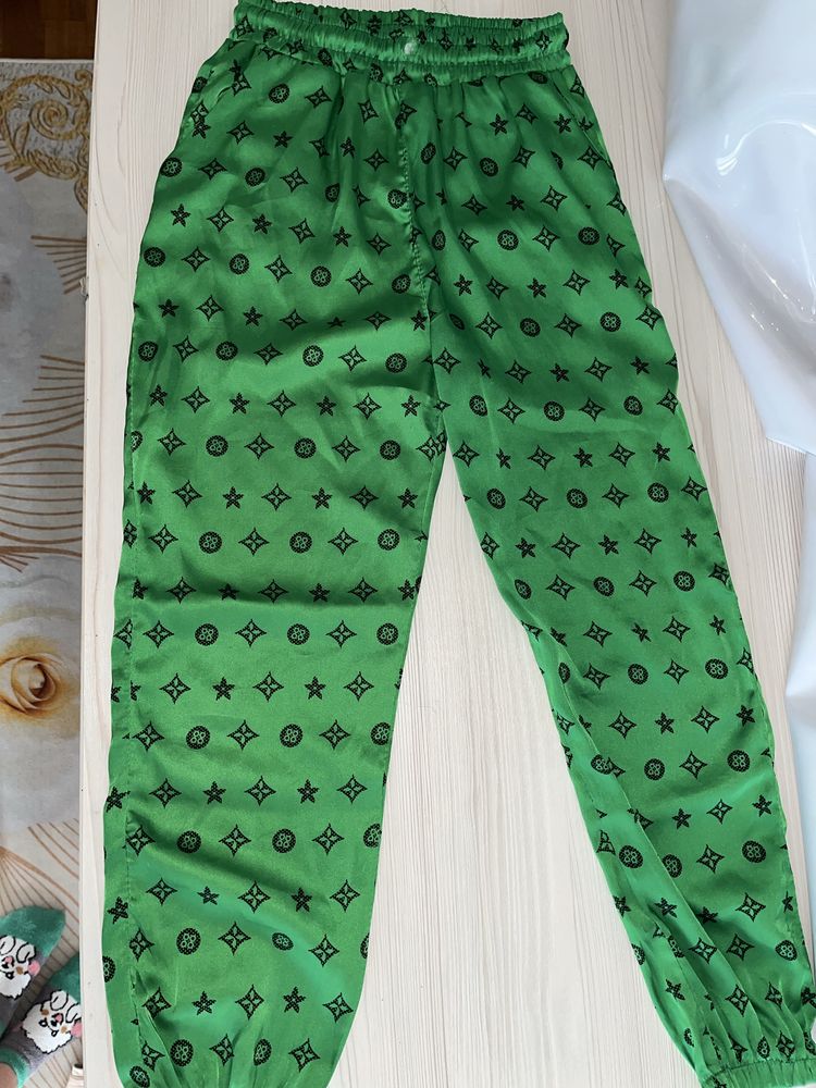 Продам вещи детские