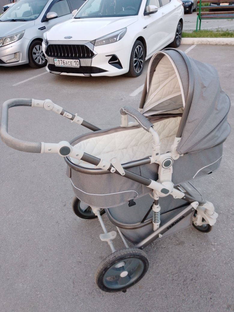 Продам коляску трансформер