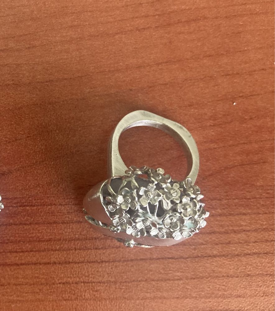 Кольцо из серебра, часы