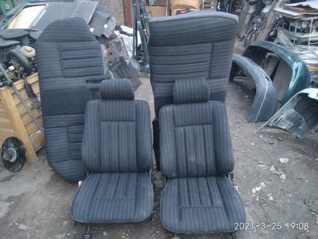Салон Мерседес w124 сиденья и обшивки дверей.