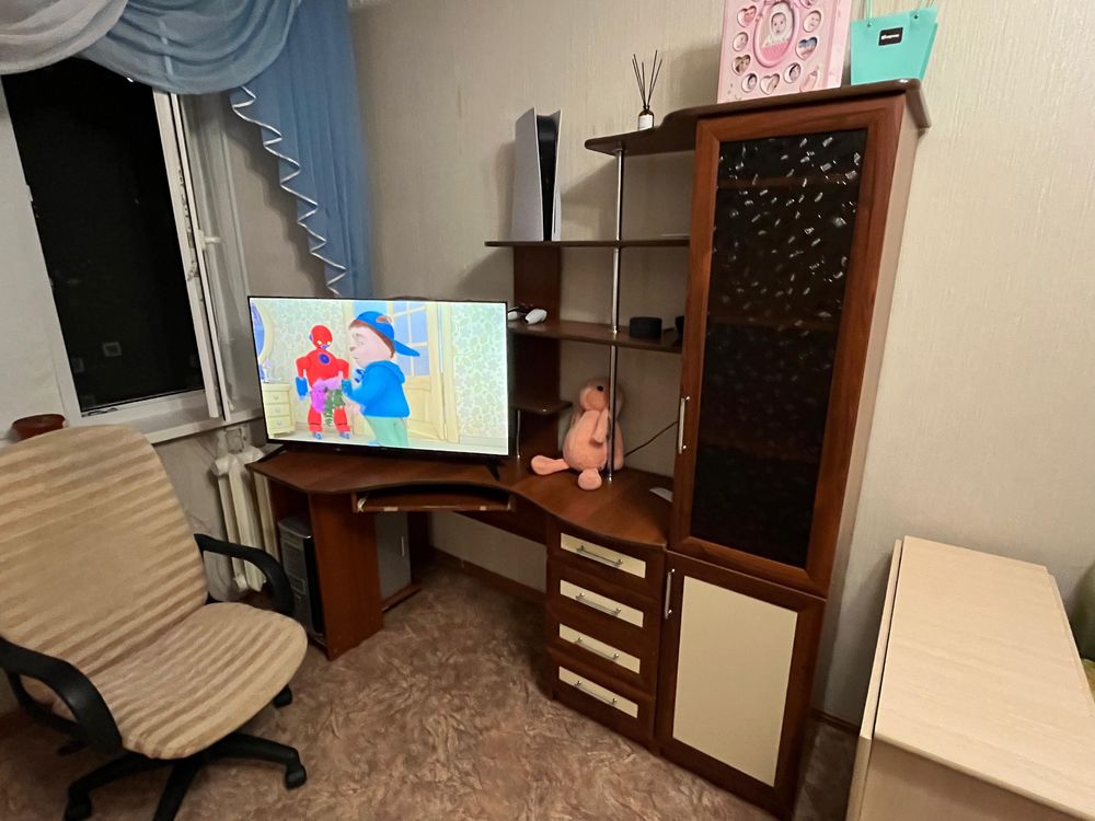 Продам диван компьютерный стол