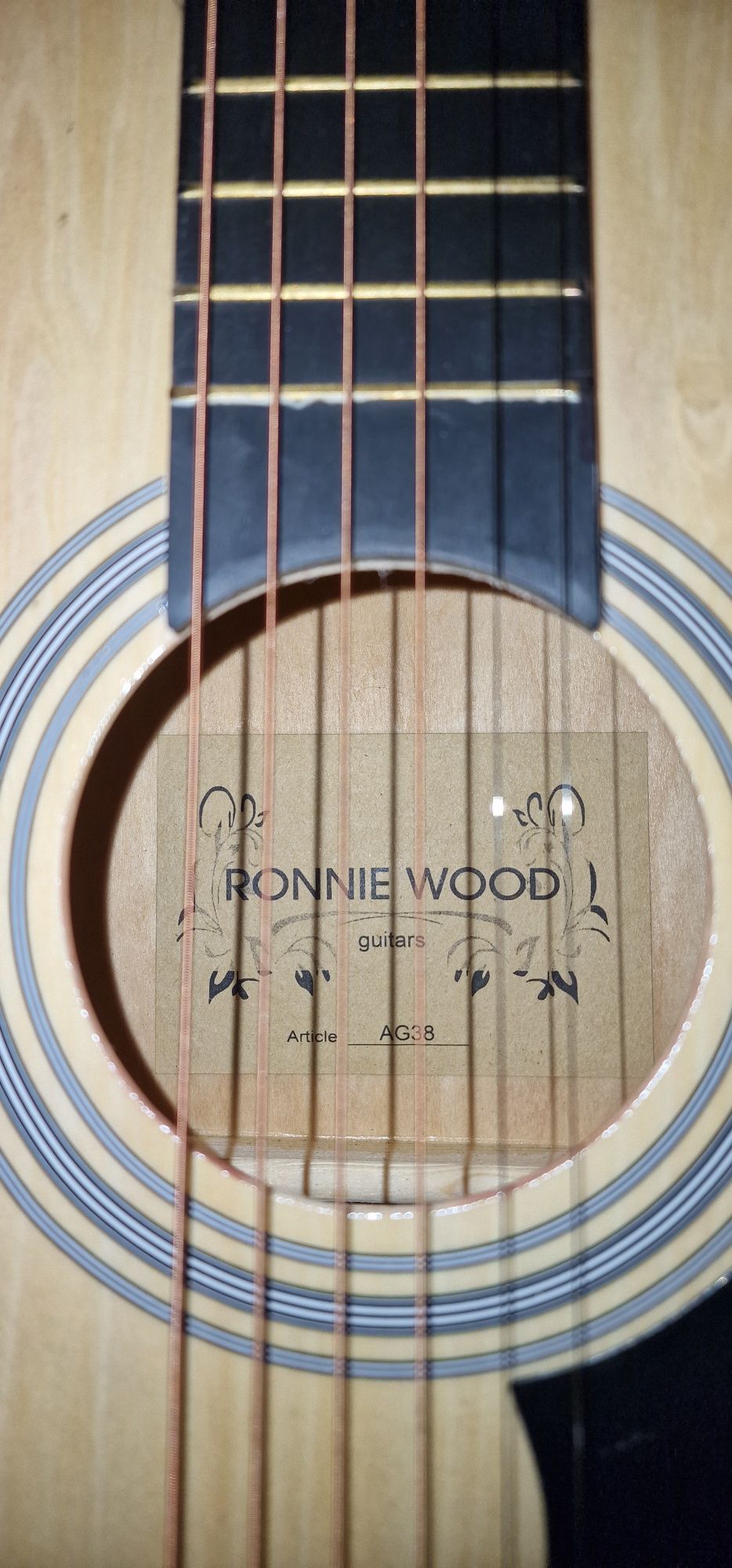Продаётся Гитара RONNIE WOOD AG38