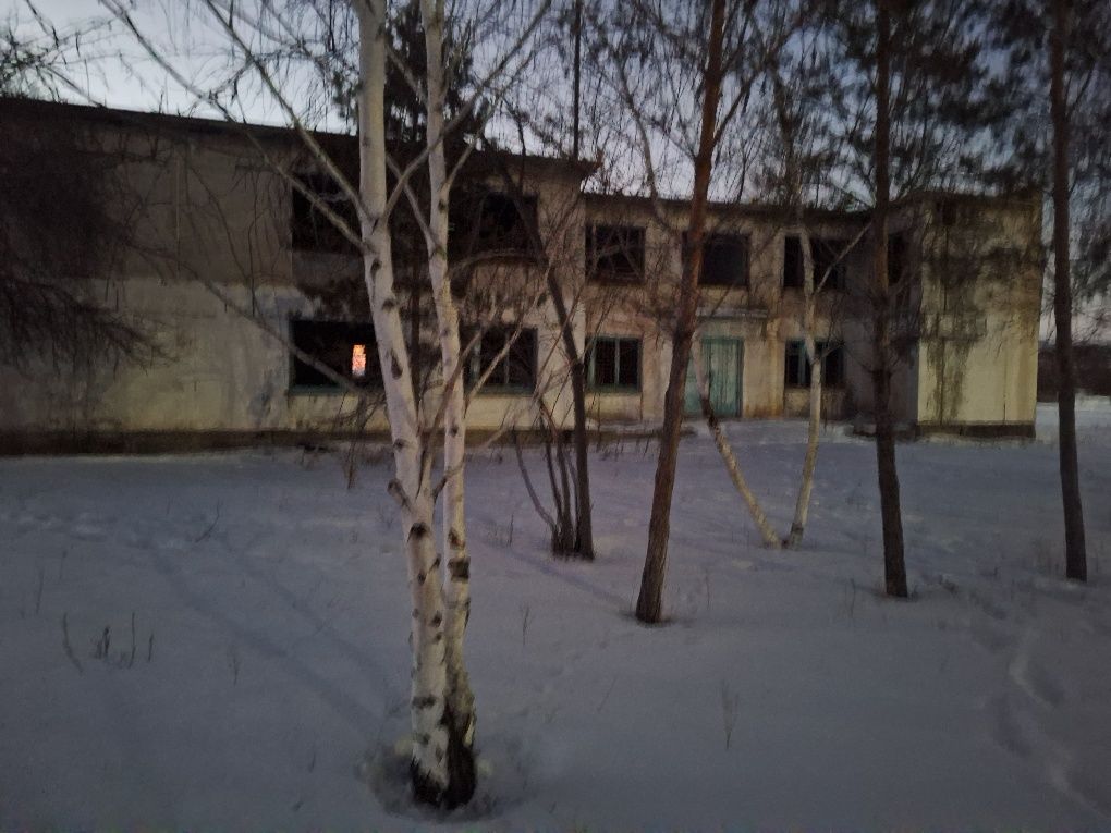продам здание на рабор 2 этажа