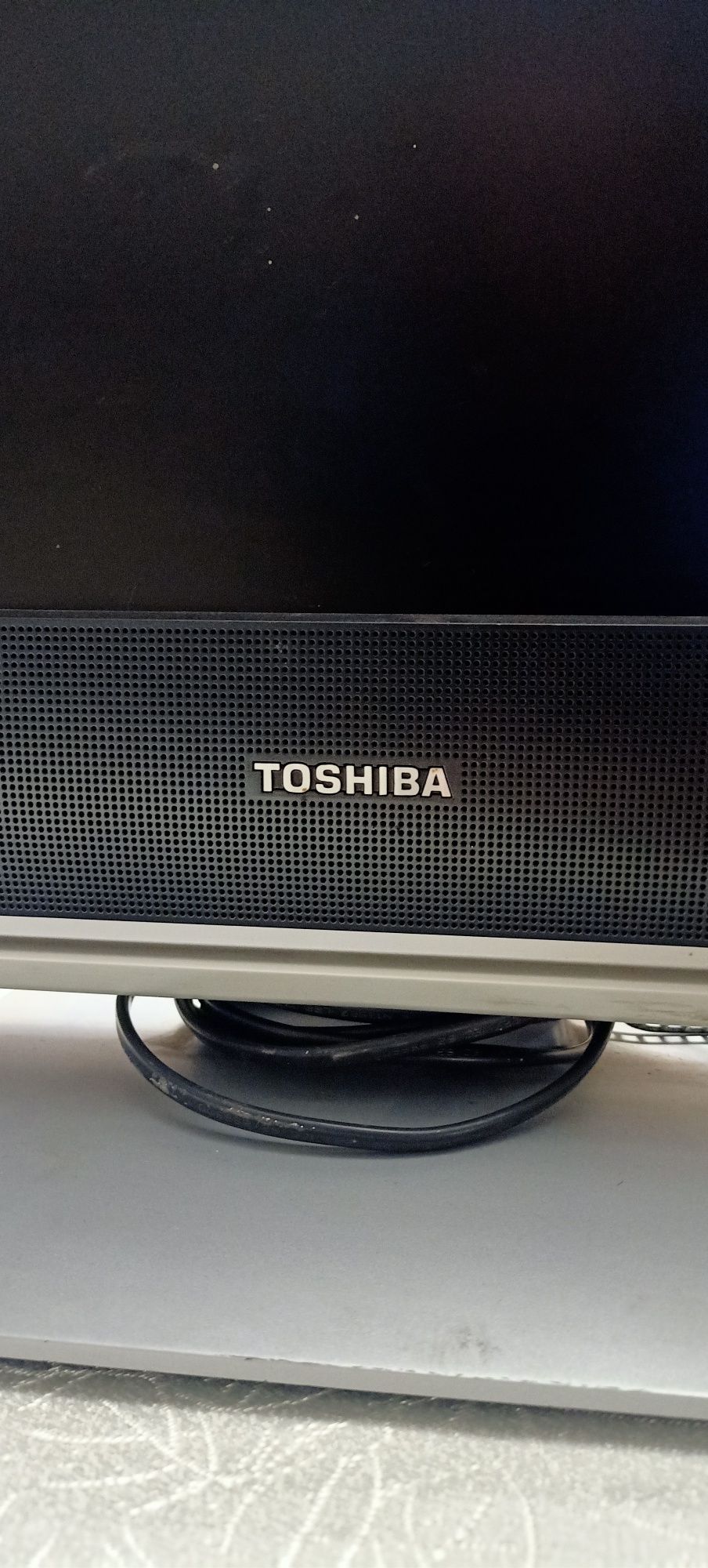 Продам светной телевизор Тoshiba в хорошем состояние.