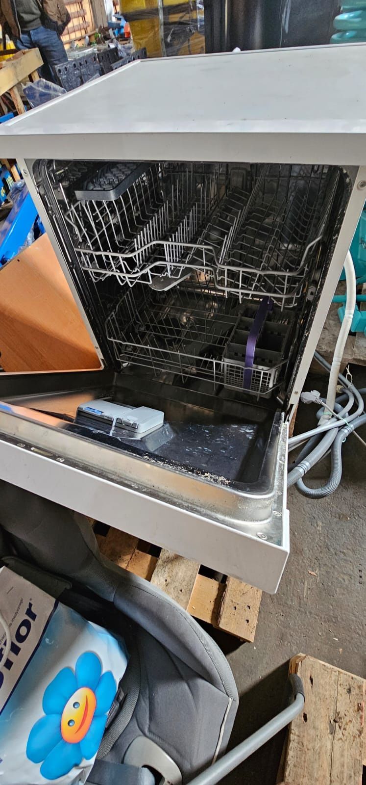 Продам посудомоечную машину Beko