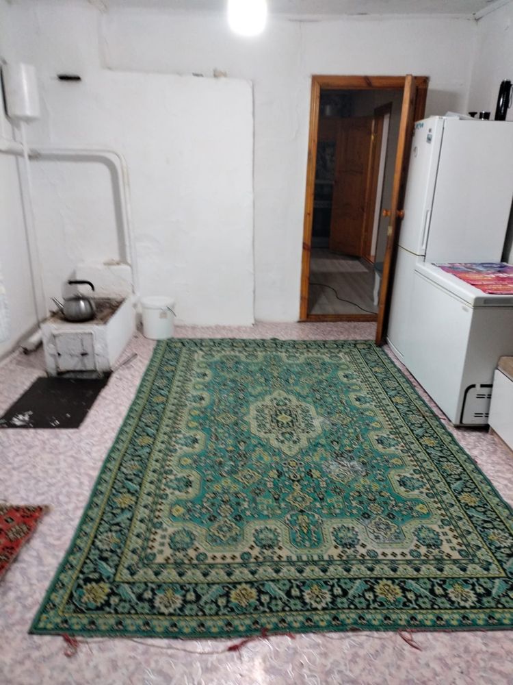 Продается дом с участком большой.