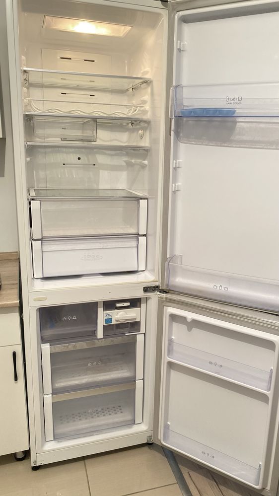 Продам холодильник lg высота 190/60